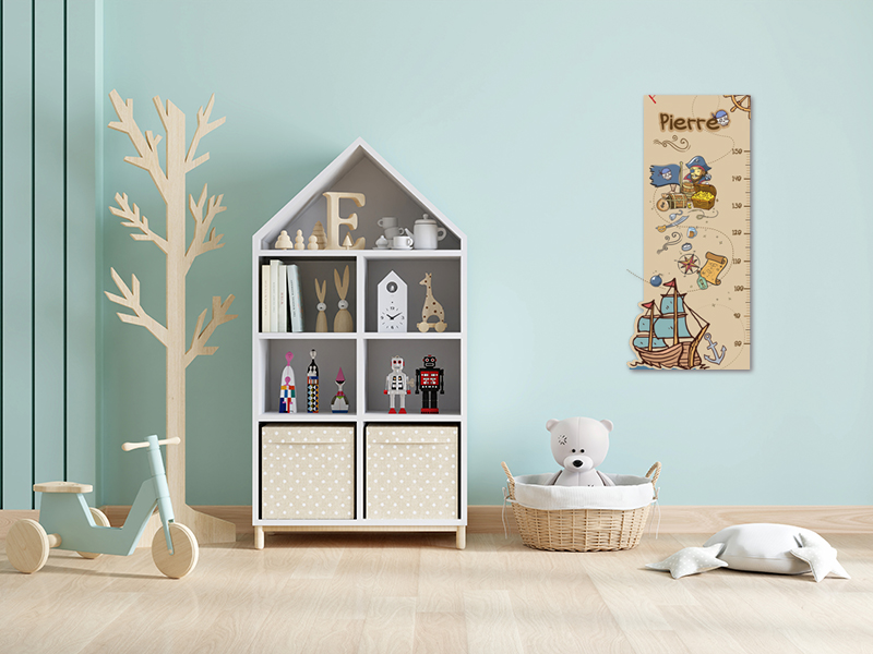 Décoration pour chambre d'enfant, avec une toise personnalisée en bois (Pirates)
